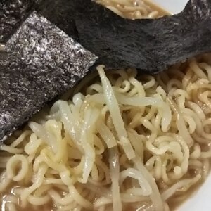 もやしたっぷりラーメン